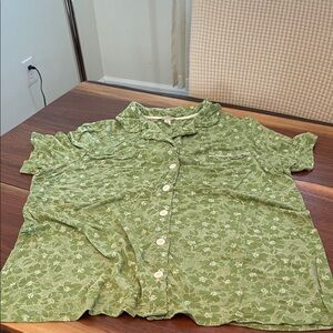 Soma Green & White Floral Print Short Sleeve Button Front PJ Top. Size XL
